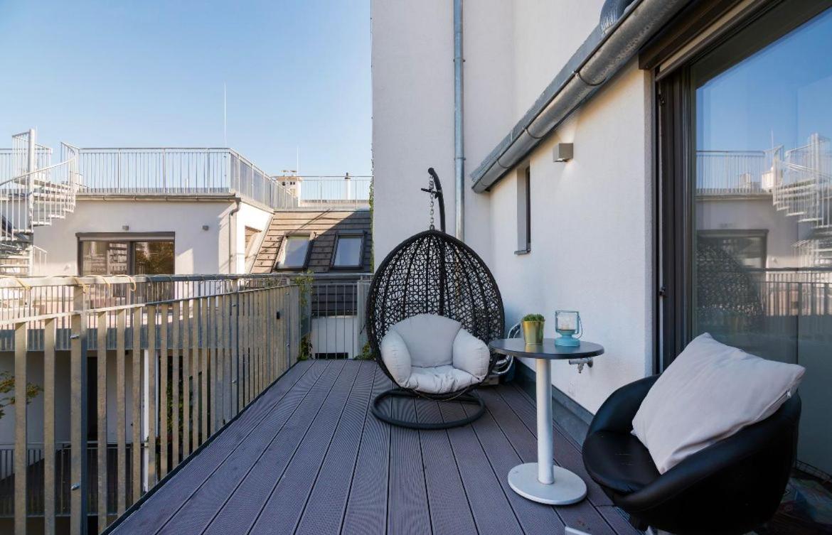 Stylish Rooms, Sunny Terrace In Vienna City Center Viena Exterior foto